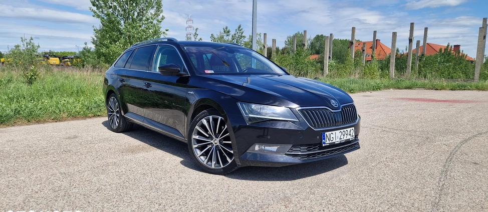 Skoda Superb cena 79950 przebieg: 258500, rok produkcji 2017 z Giżycko małe 79